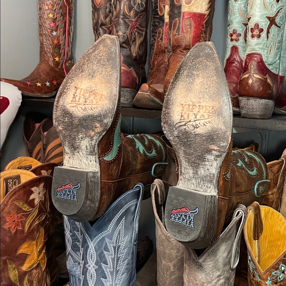 Old Gringo Brown and Turquoise Kailani Stud Boots - Picture 7 of 9